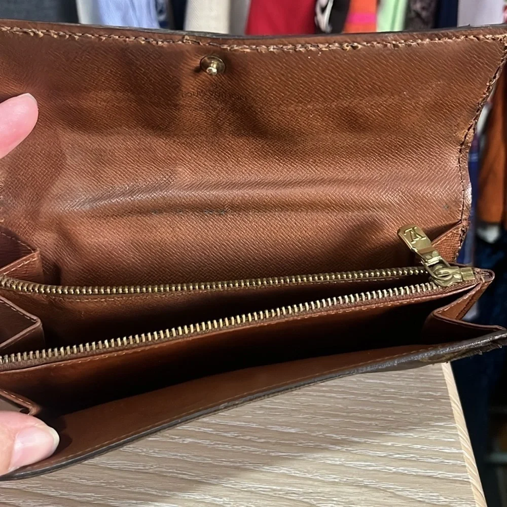 Louis Vuitton Sarah Long Wallet